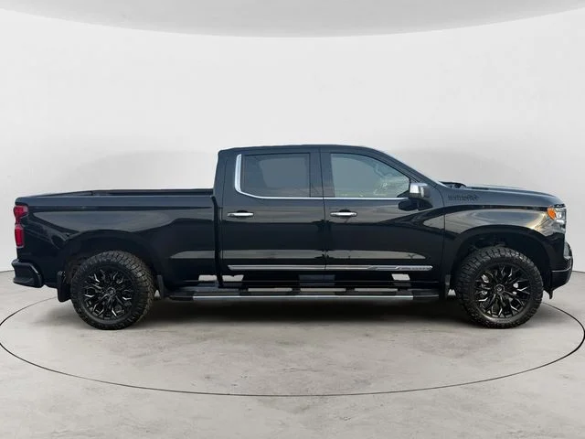 Used 2024 Black Chevrolet High Country image 4