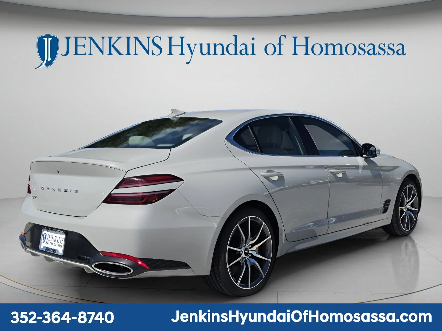 Used 2025 Gray Genesis 2.5T image 3