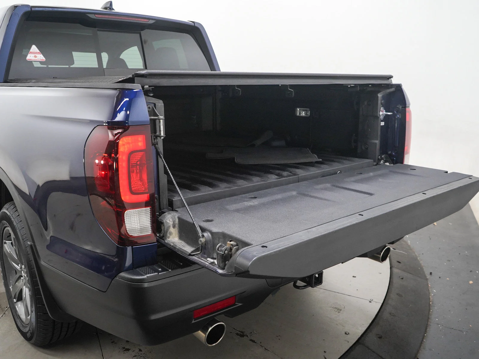 Used 2023 Blue Honda RTL AWD image 9
