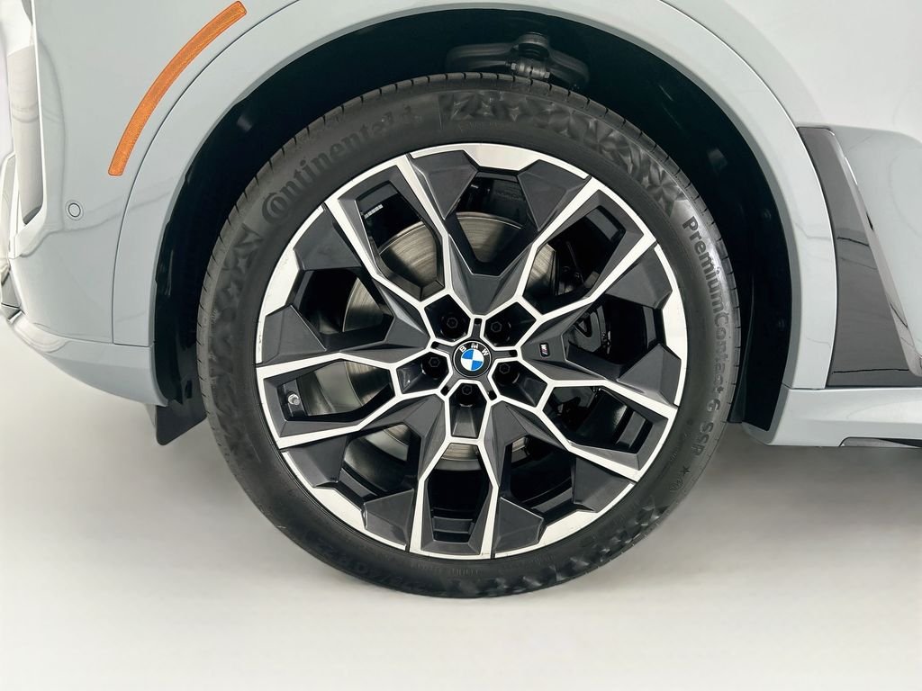 New 2027 Gray Metallic BMW xDrive40i image 29