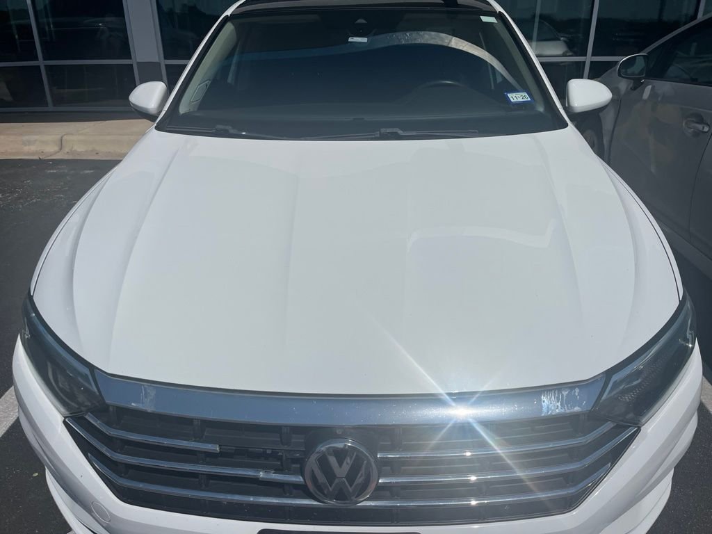 Used 2020 Pure White Volkswagen SEL image 2