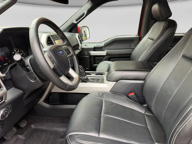 Used 2020  Ford Lariat image 10