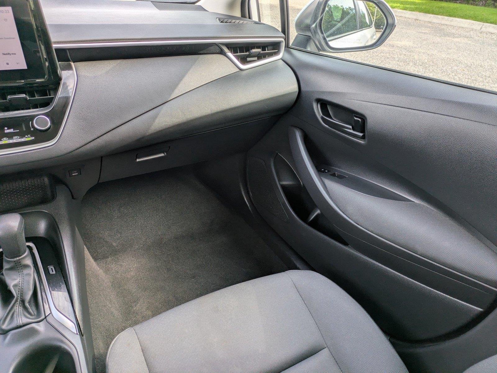 Used 2024  Toyota LE image 16