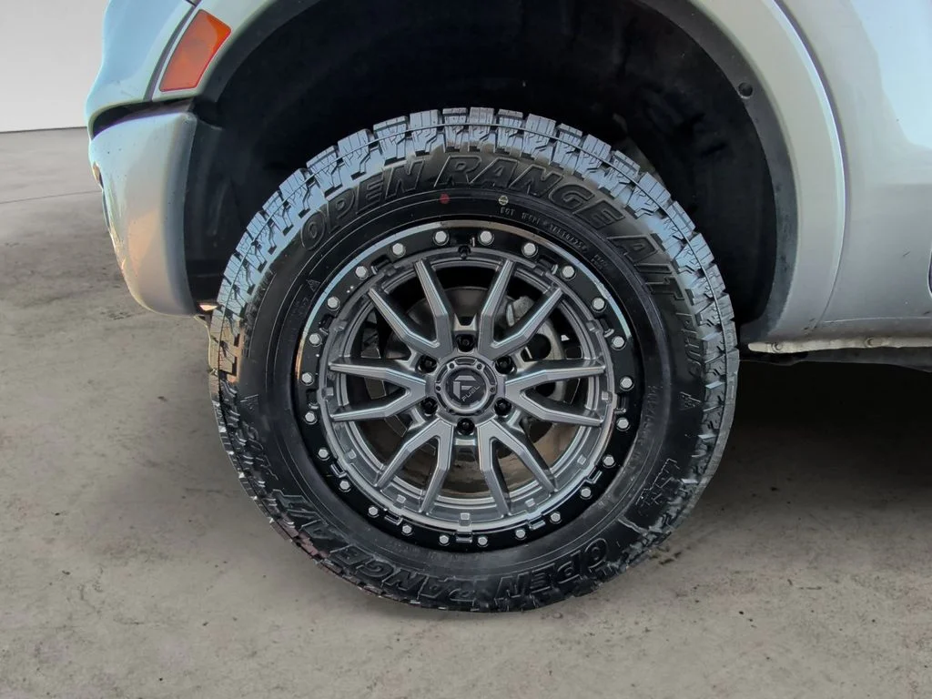 Used 2020 Silver Ford XLT image 9