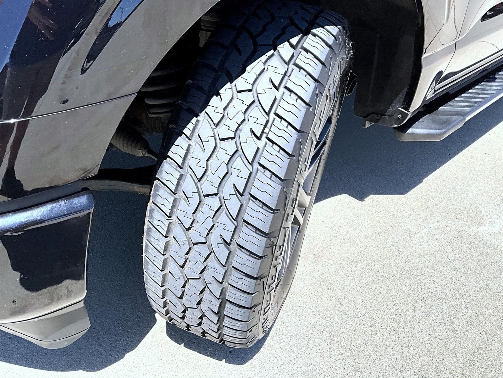 Used 2023 Black Ford XLT image 25