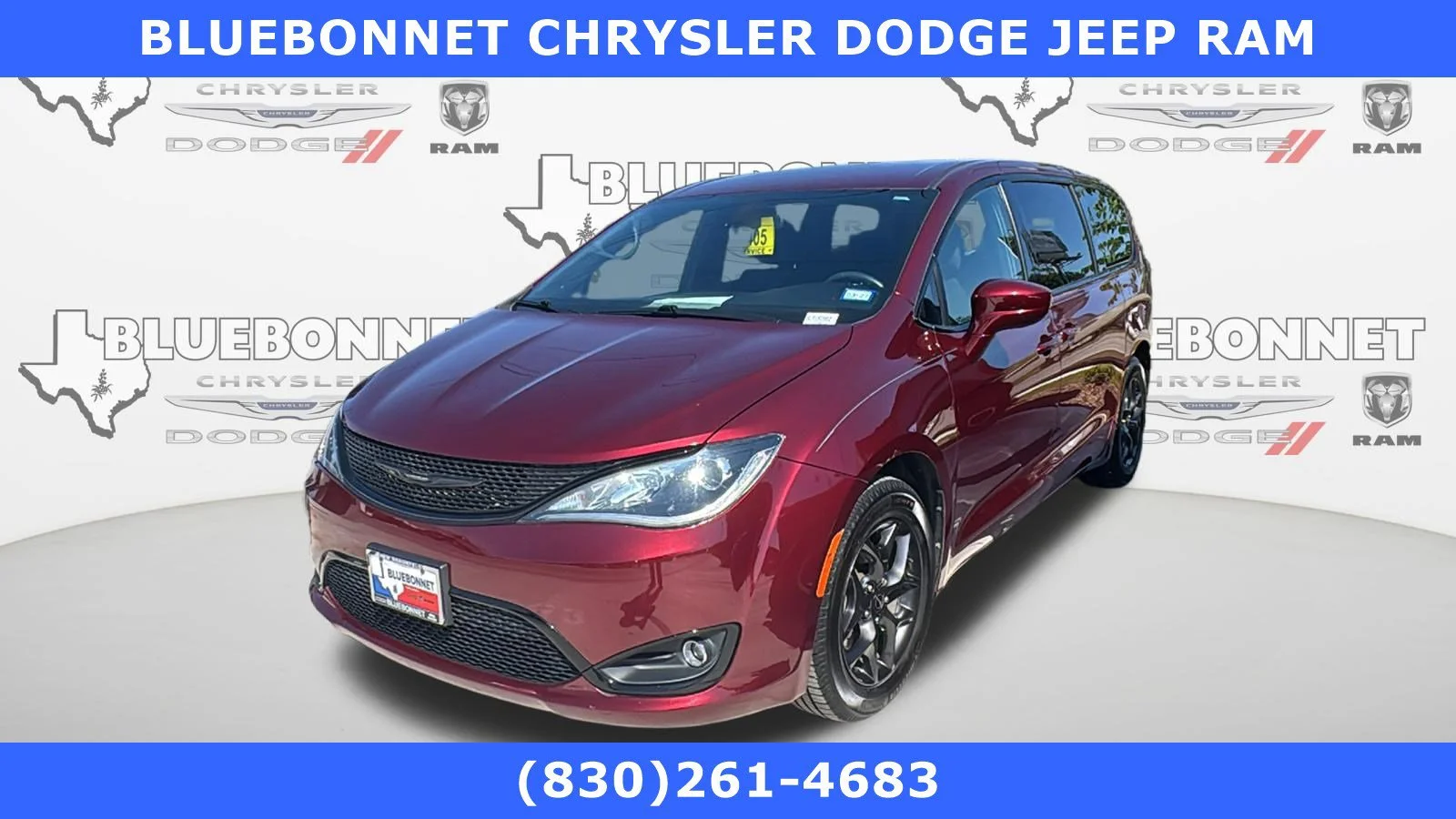 2020 Chrysler Pacifica Touring's photo