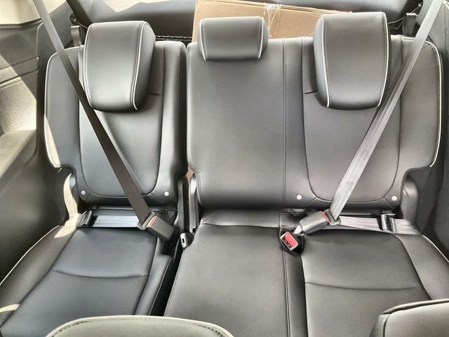 New 2026 Platinum White Pearl Honda Touring image 32
