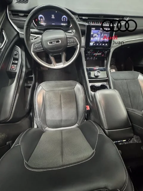 Used 2024 Black Jeep Altitude X image 30