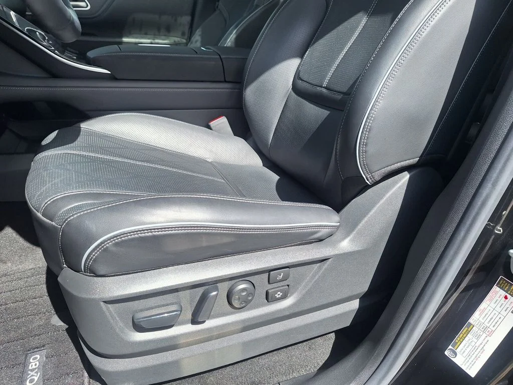 Used 2025 Black INFINITI SENSORY image 10