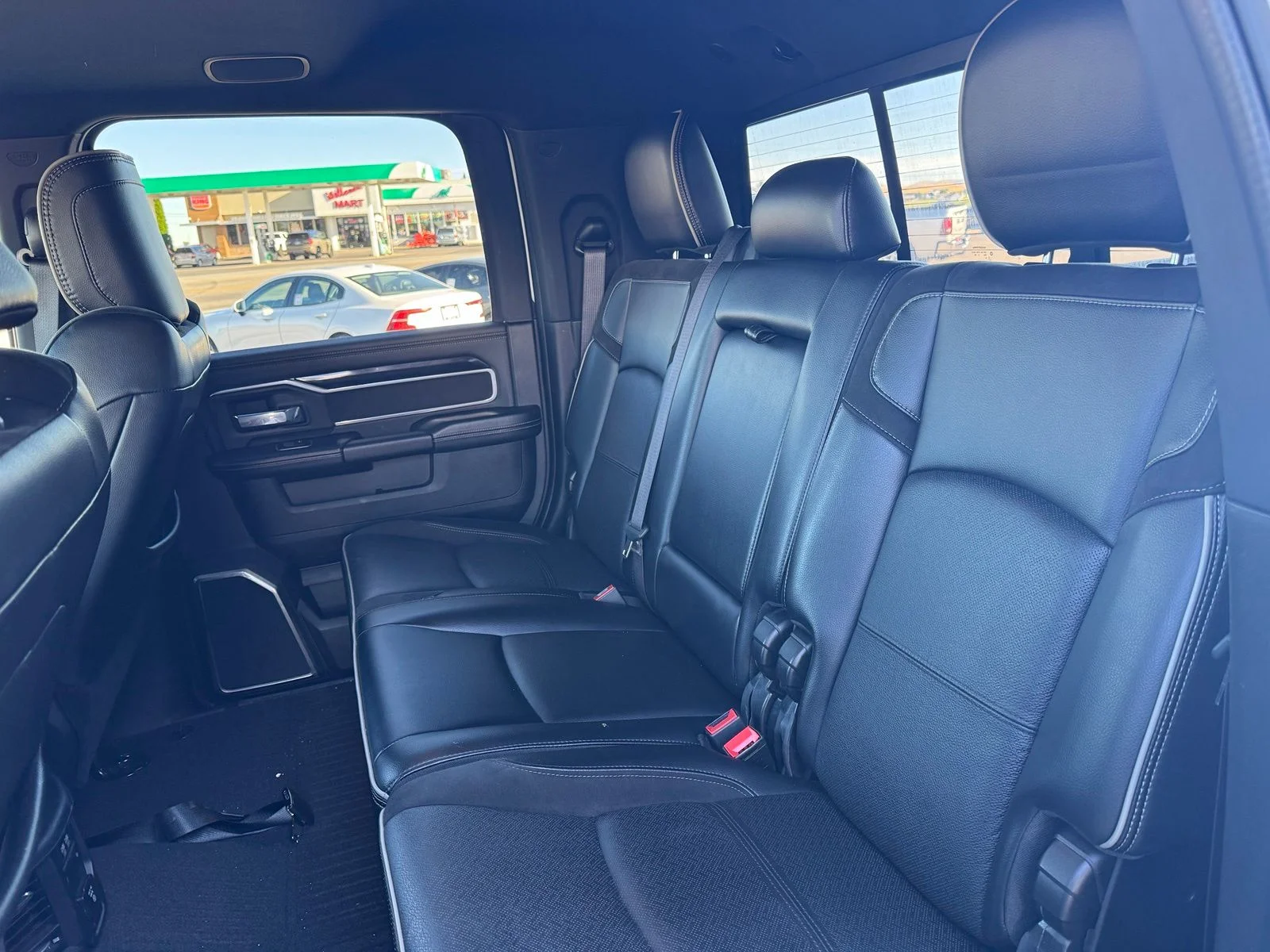 Used 2022 White Ram Laramie image 8