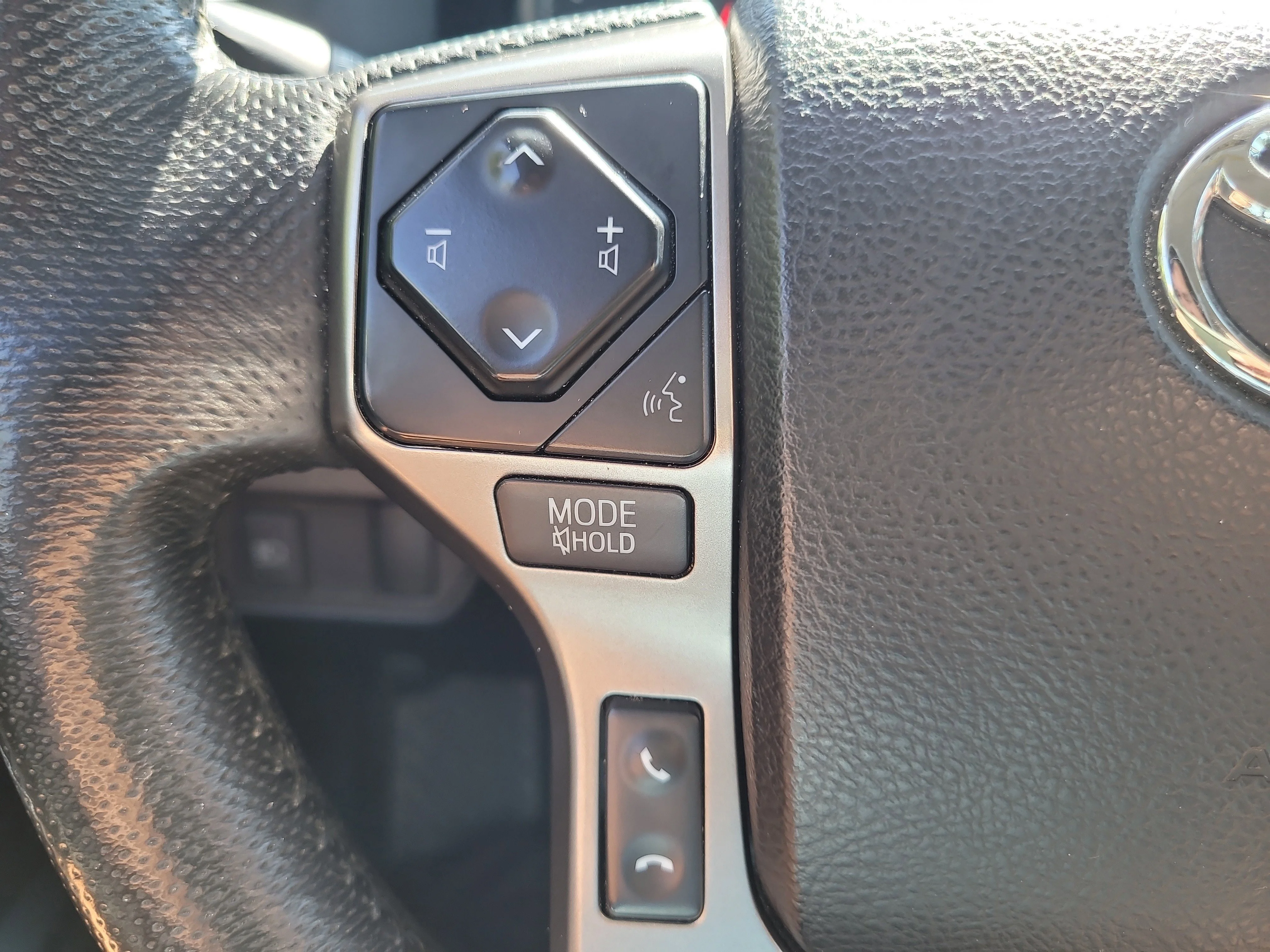 Used 2022 Barcelona Red Metallic Toyota SR5 image 27