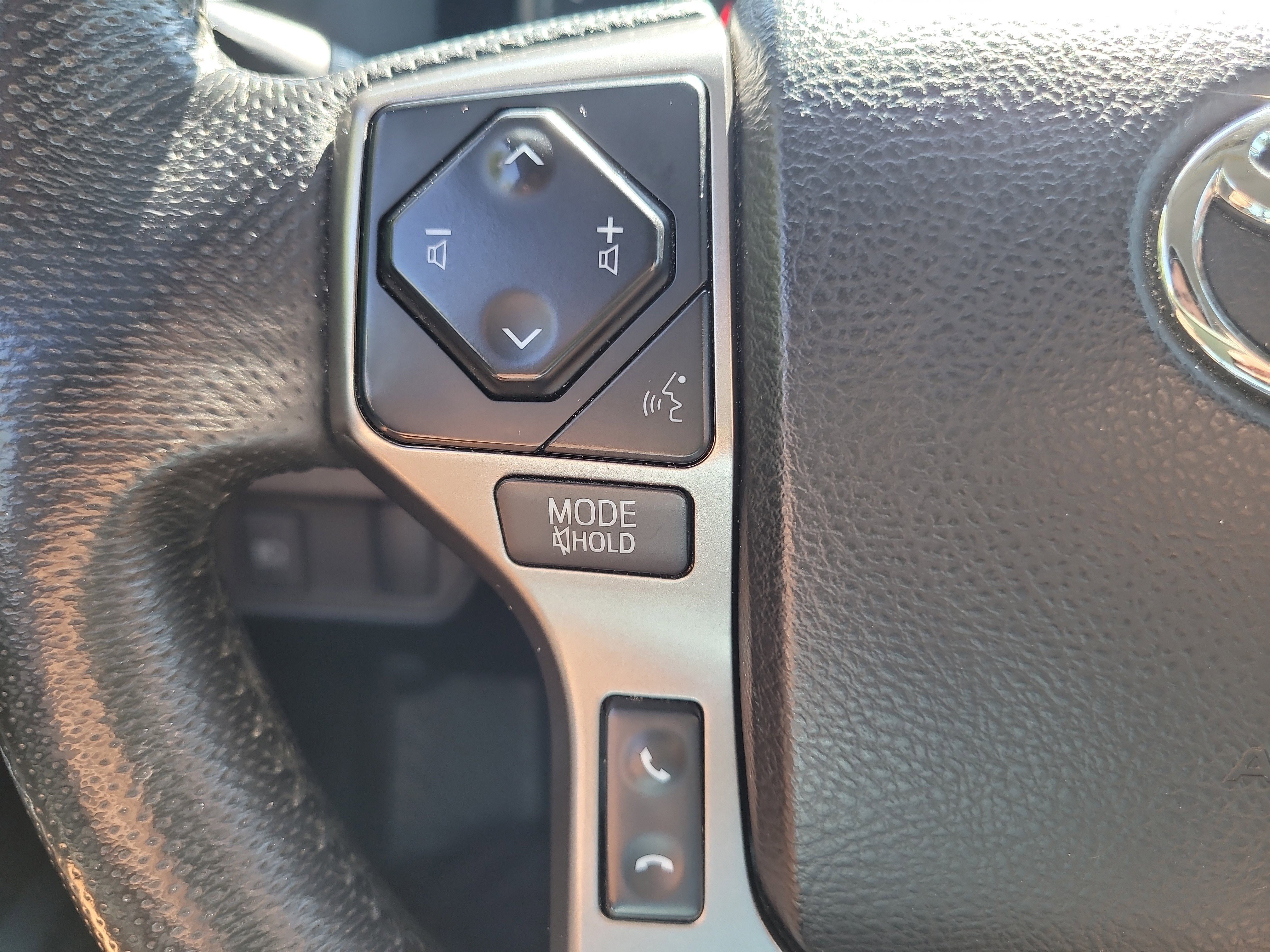 Used 2022 Barcelona Red Metallic Toyota SR5 image 27