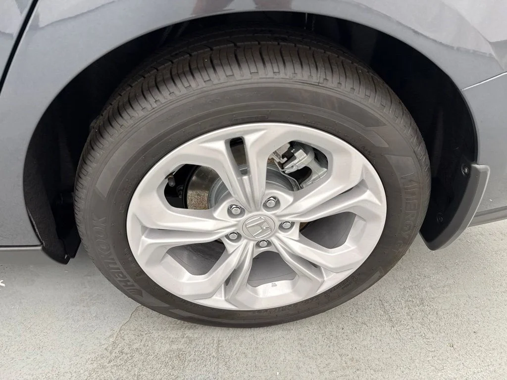 New 2026 Meteorite Gray Metallic Honda LX image 6