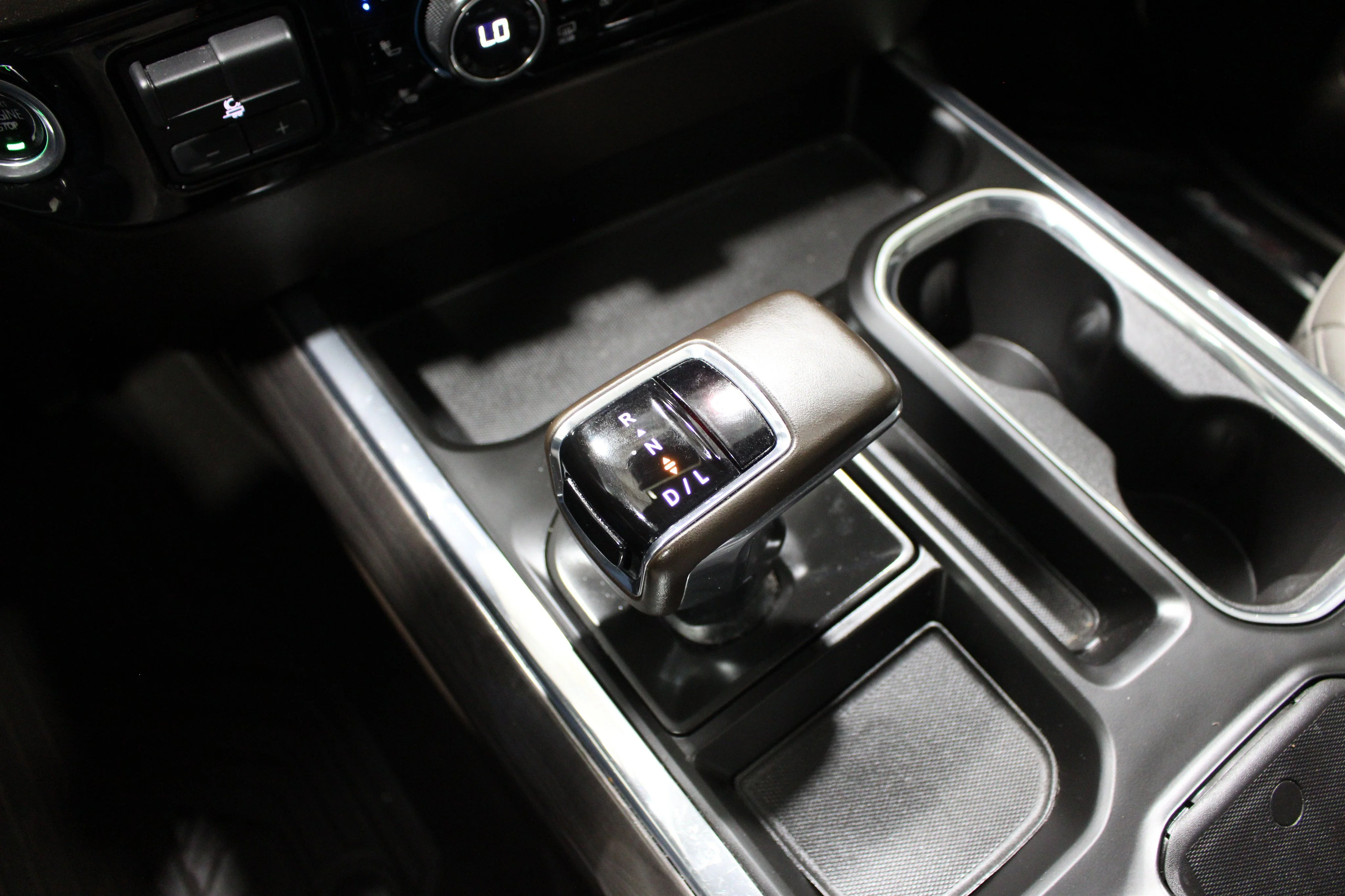 2024 Chevrolet Silverado 1500 LTZ - Photo 18
