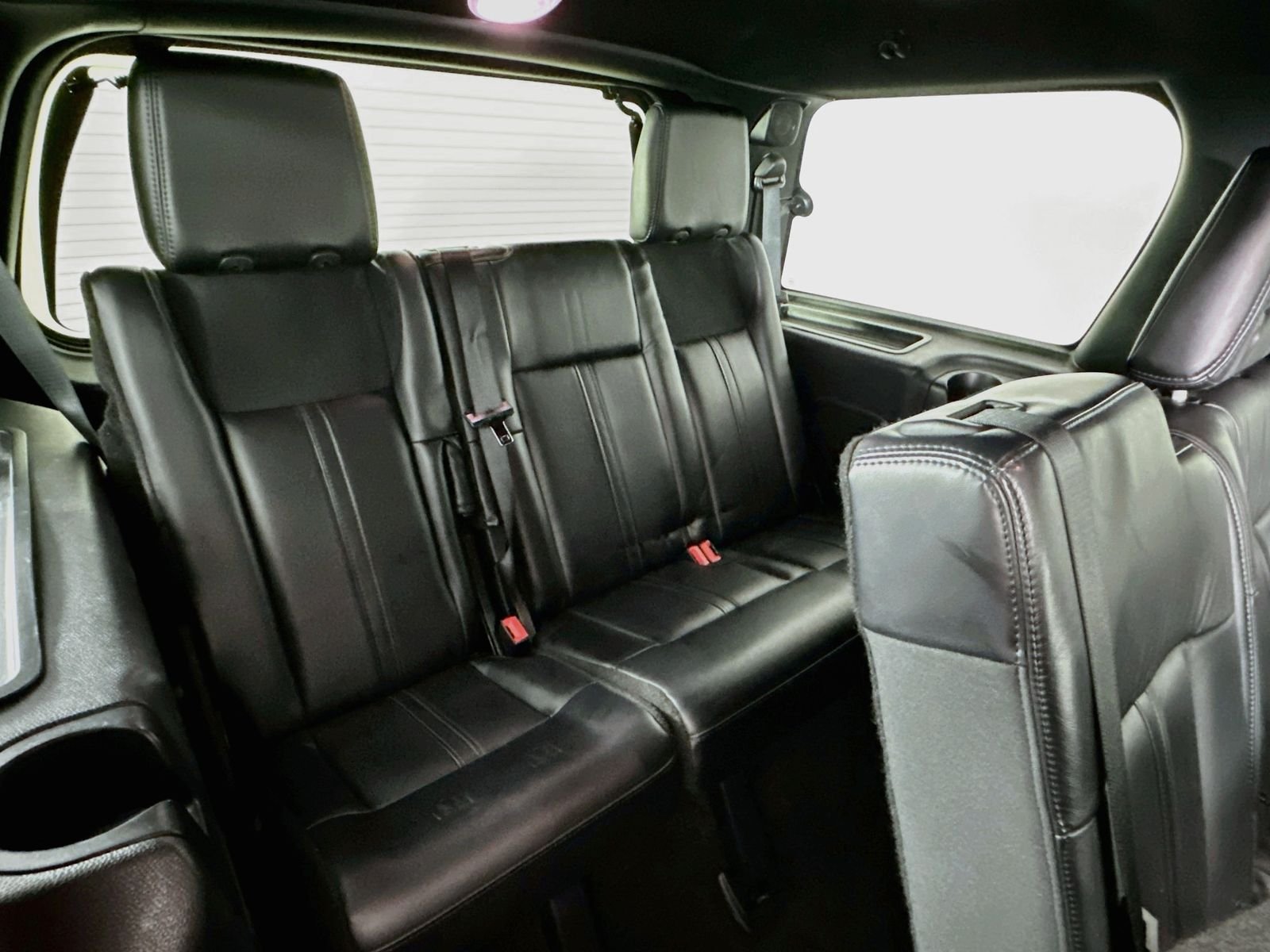 Used 2015 Magnetic Metallic Lincoln Base image 29