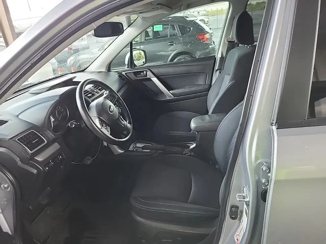 Used 2016 Silver Subaru 2.5i Premium image 10