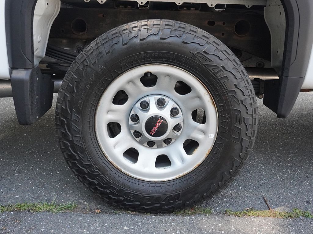Used 2023 White GMC Pro image 16