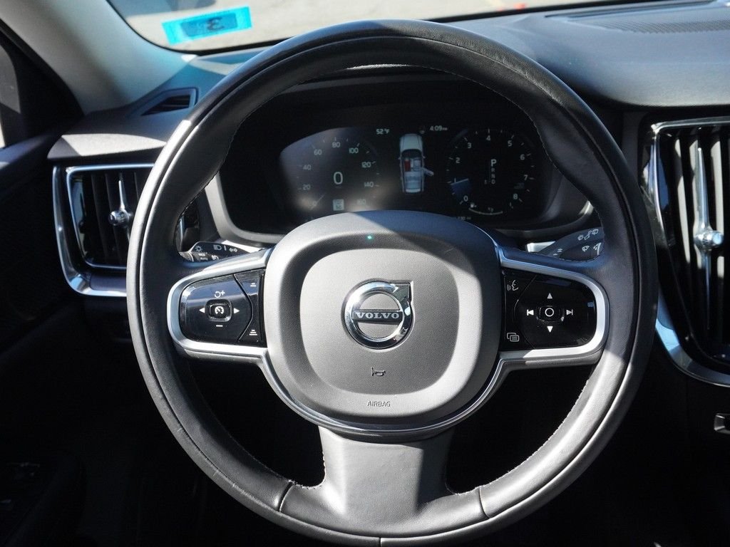 Used 2020 Gray Volvo T5 image 40