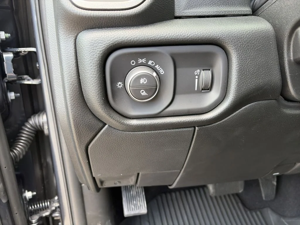New 2026 Forged Blue Metallic RAM Tradesman image 19