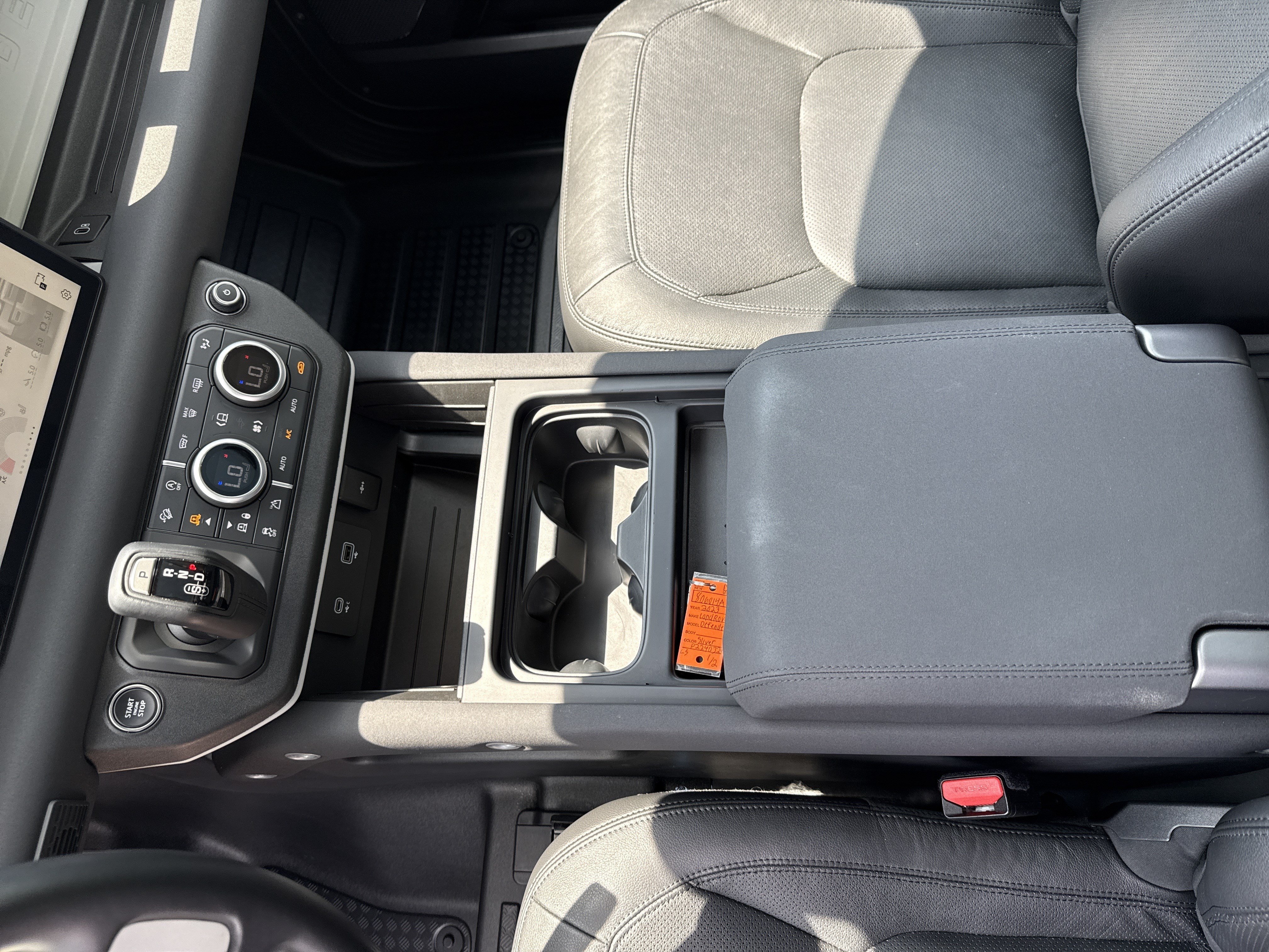 Used 2023  Land Rover S image 28