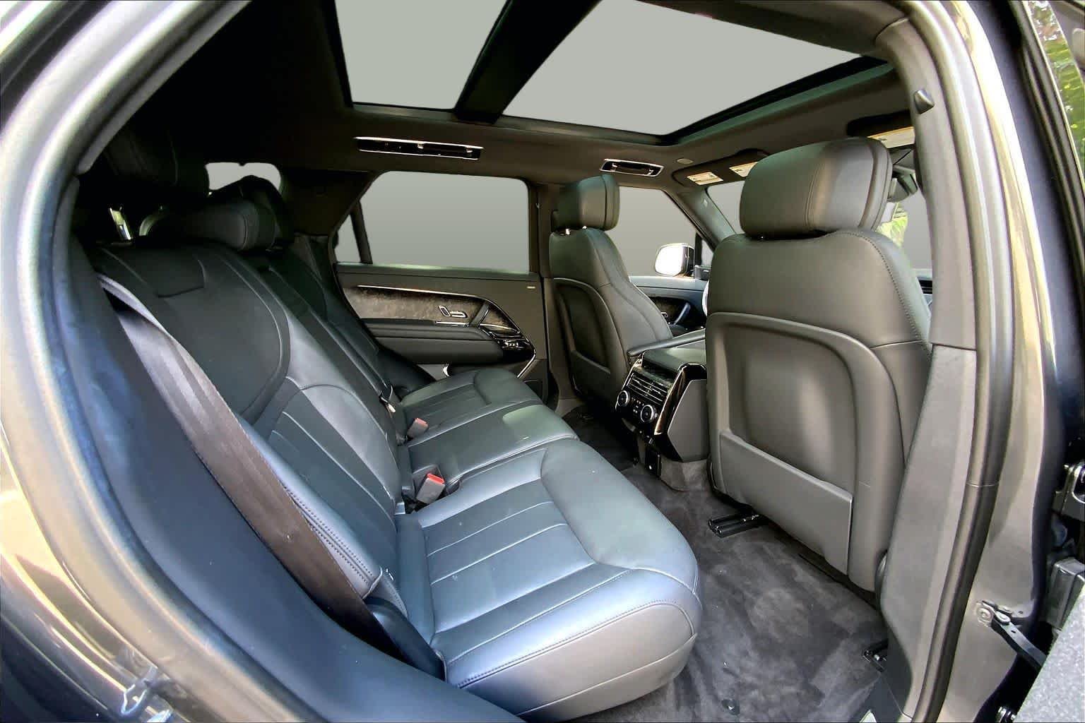 Used 2023 Carpathian Grey Premium Metallic Land Rover SE image 19
