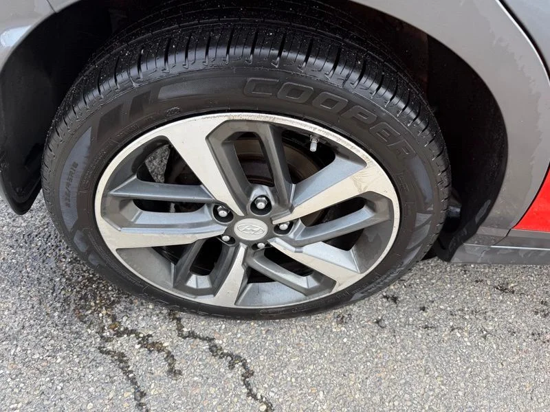 Used 2019 Orange Hyundai Limited image 17