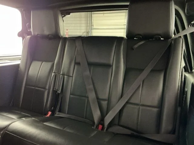 Used 2011 Black Lincoln Base image 23