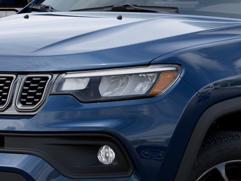 New 2026 Fathom Blue Pearl-Coat Exterior Paint Jeep Latitude image 10
