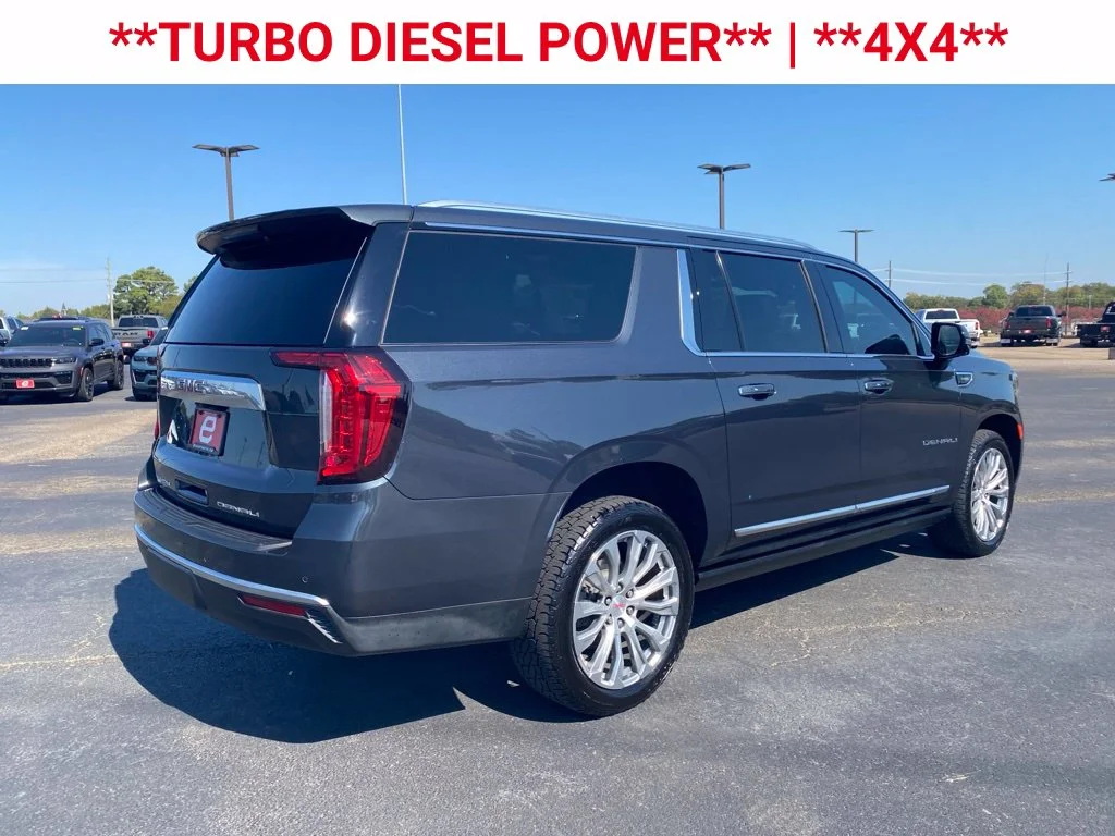 Used 2022 Hunter Metallic GMC Denali image 9