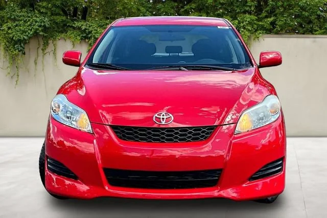 Used 2010 Toyota Matrix Base with VIN 2T1KU4EE6AC360521 for sale in Beachwood, OH