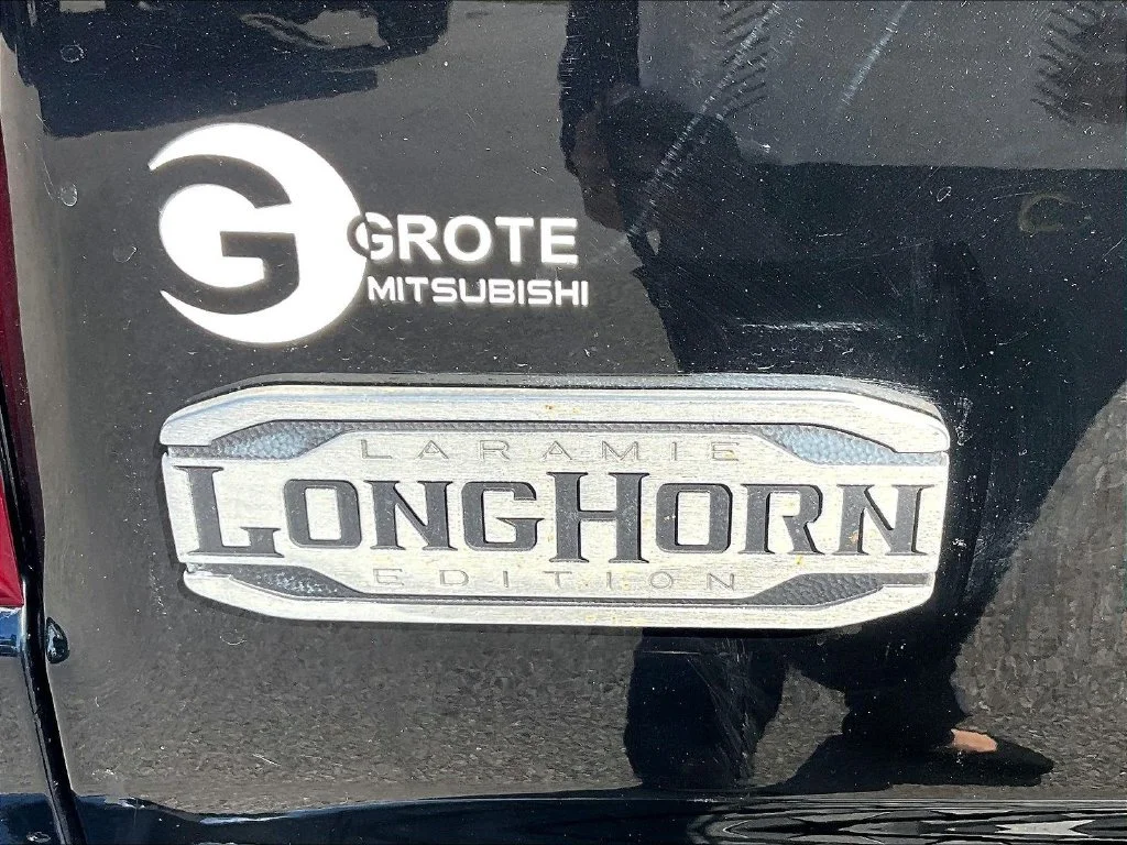 Used 2019 Black Ram Laramie Longhorn image 9