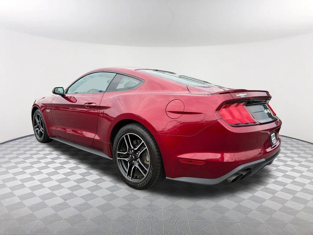 Used 2018 Red Ford GT image 7