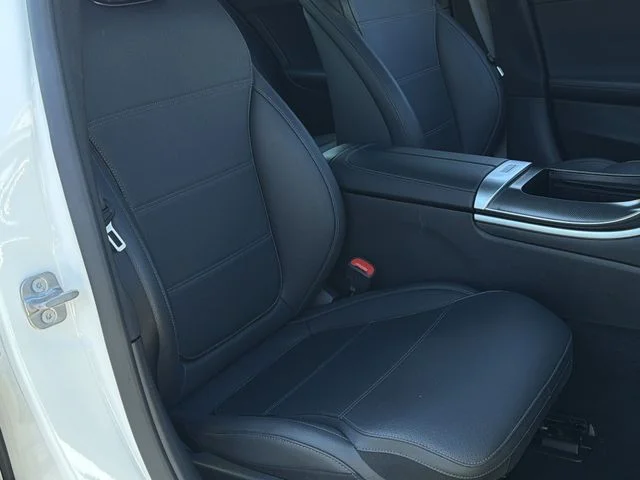 Used 2025  Mercedes-Benz C 300 image 28