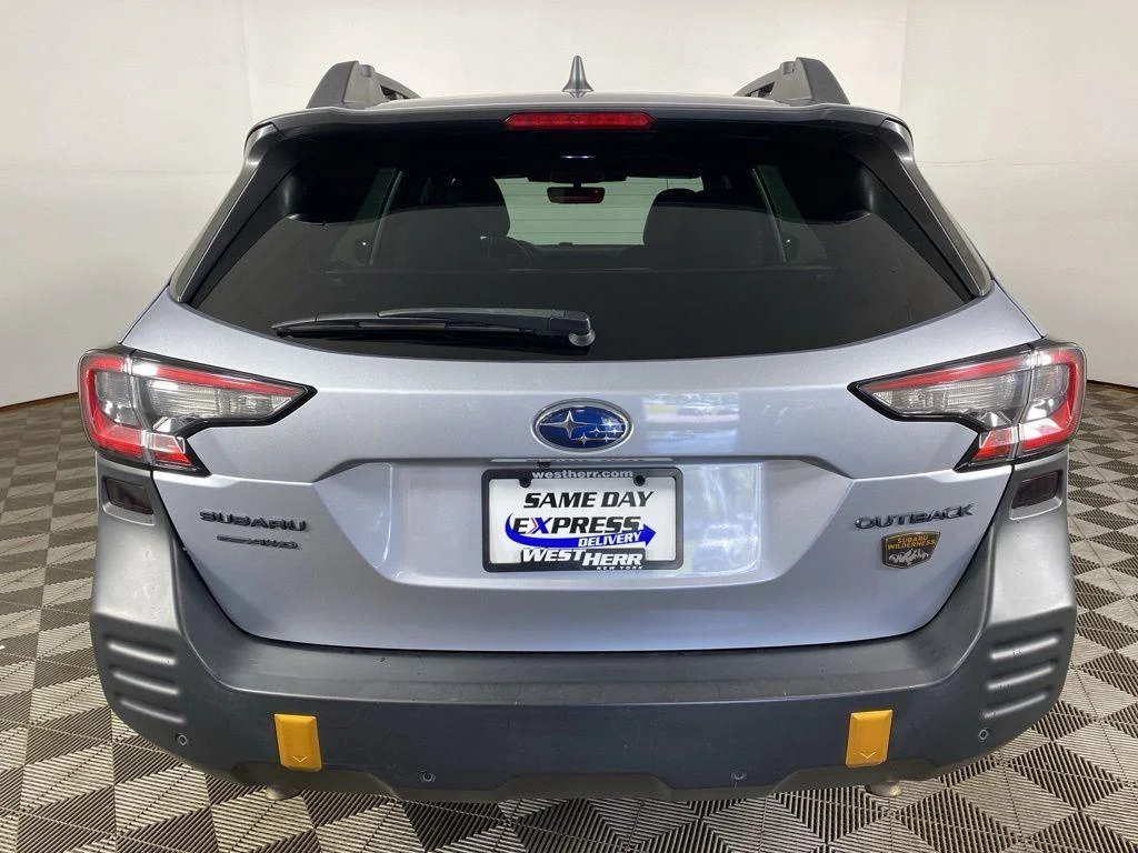 Used 2024 Ice Silver Metallic Subaru Wilderness image 6