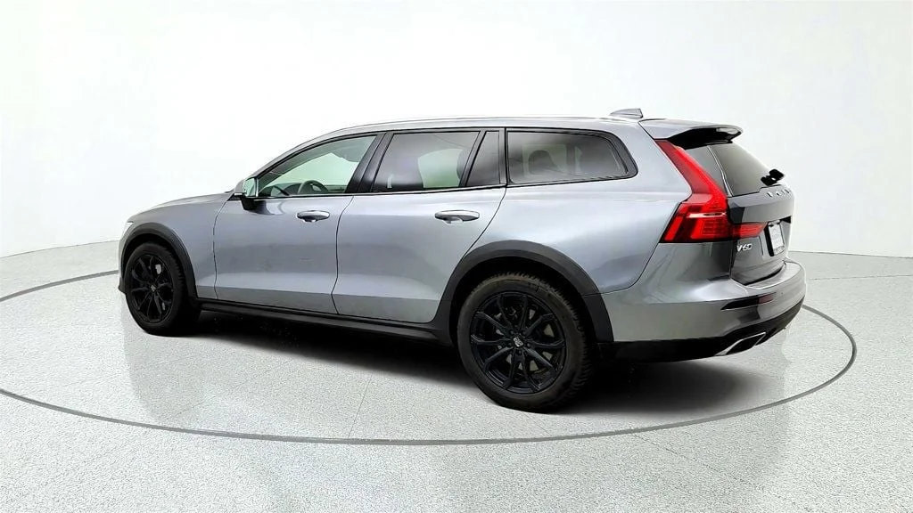 Used 2021 Osmium Grey Metallic Volvo T5 AWD w/ Climate Package & 19