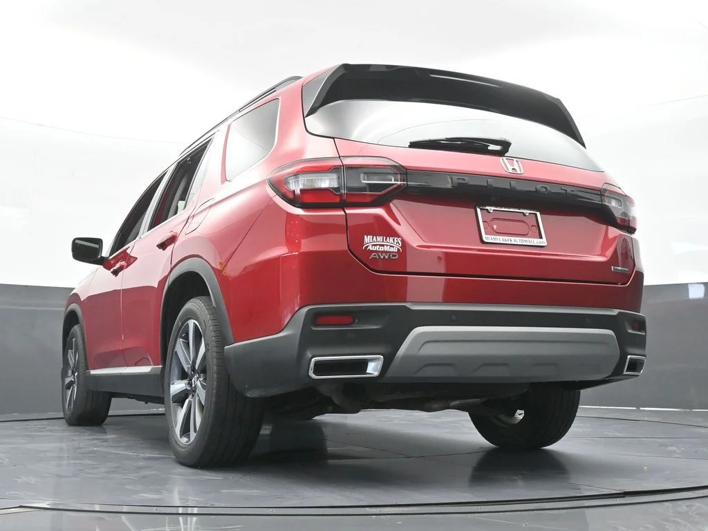 Used 2024 Radiant Red Metallic II Honda Touring image 66