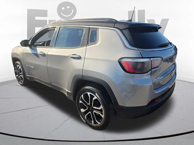 Used 2024 Silver Jeep Limited image 7