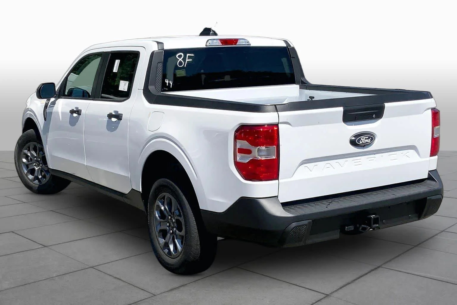 New 2026 Oxford White Ford XLT image 3