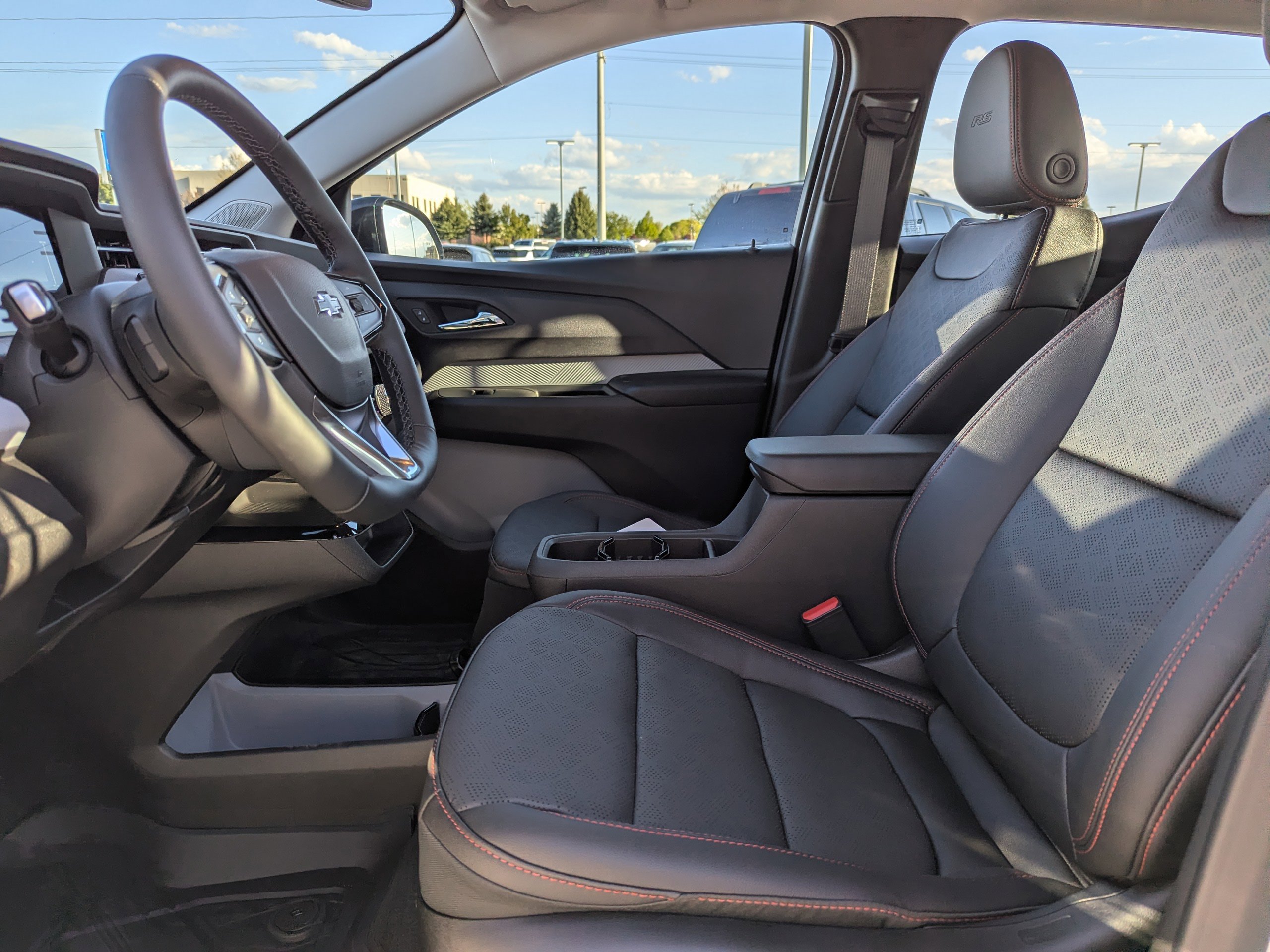 2027 Chevrolet Bolt RS - Photo 10
