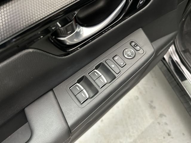 Used 2023 Black Honda EX-L image 18