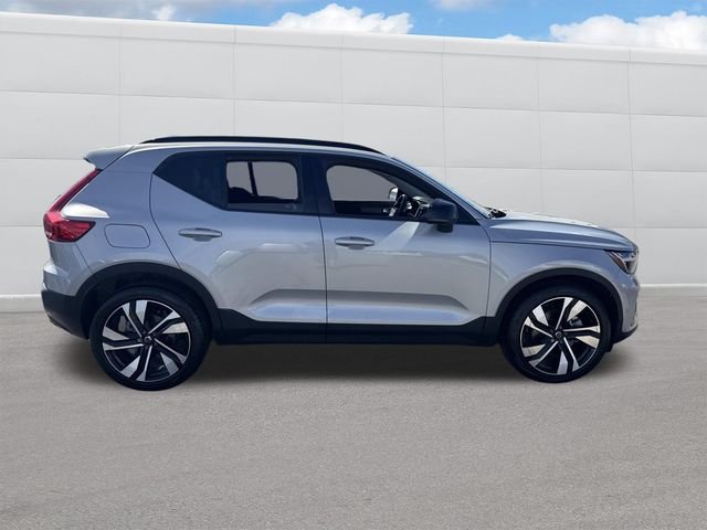 Used 2023 Silver Volvo Ultimate image 12