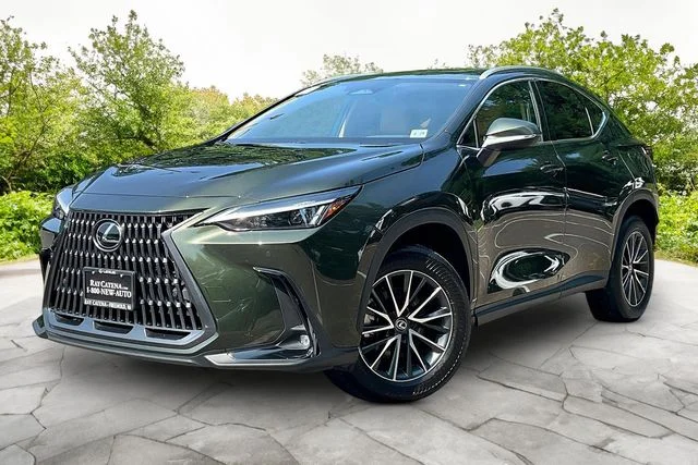 Certified Used 2025 Green Lexus 350 Base image 3