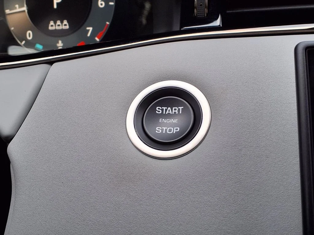 Used 2024 Black Land Rover S image 20
