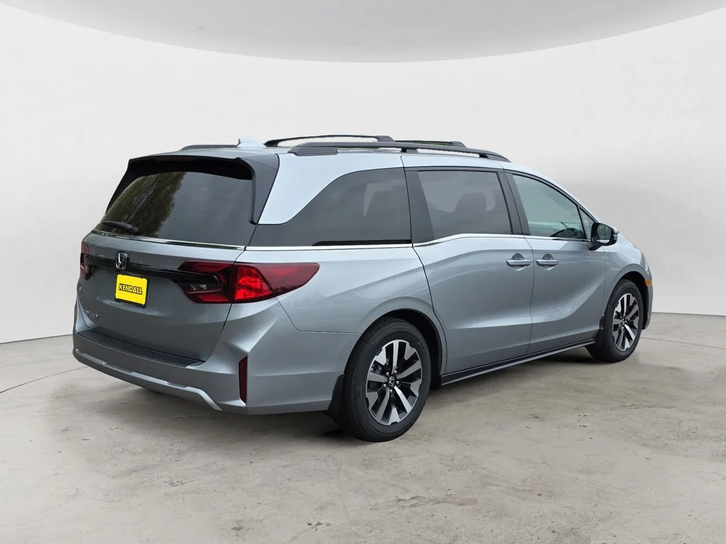 New 2026 Solar Silver Metallic Honda EX-L image 5