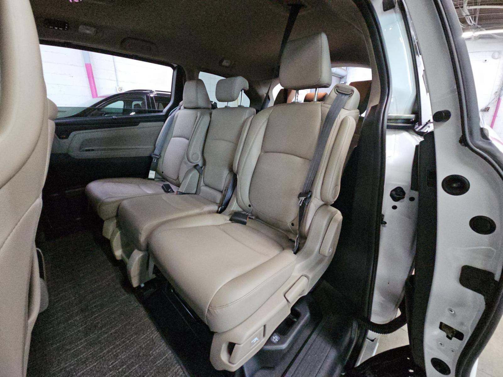 Certified Used 2024 Platinum White Pearl Honda Touring image 11