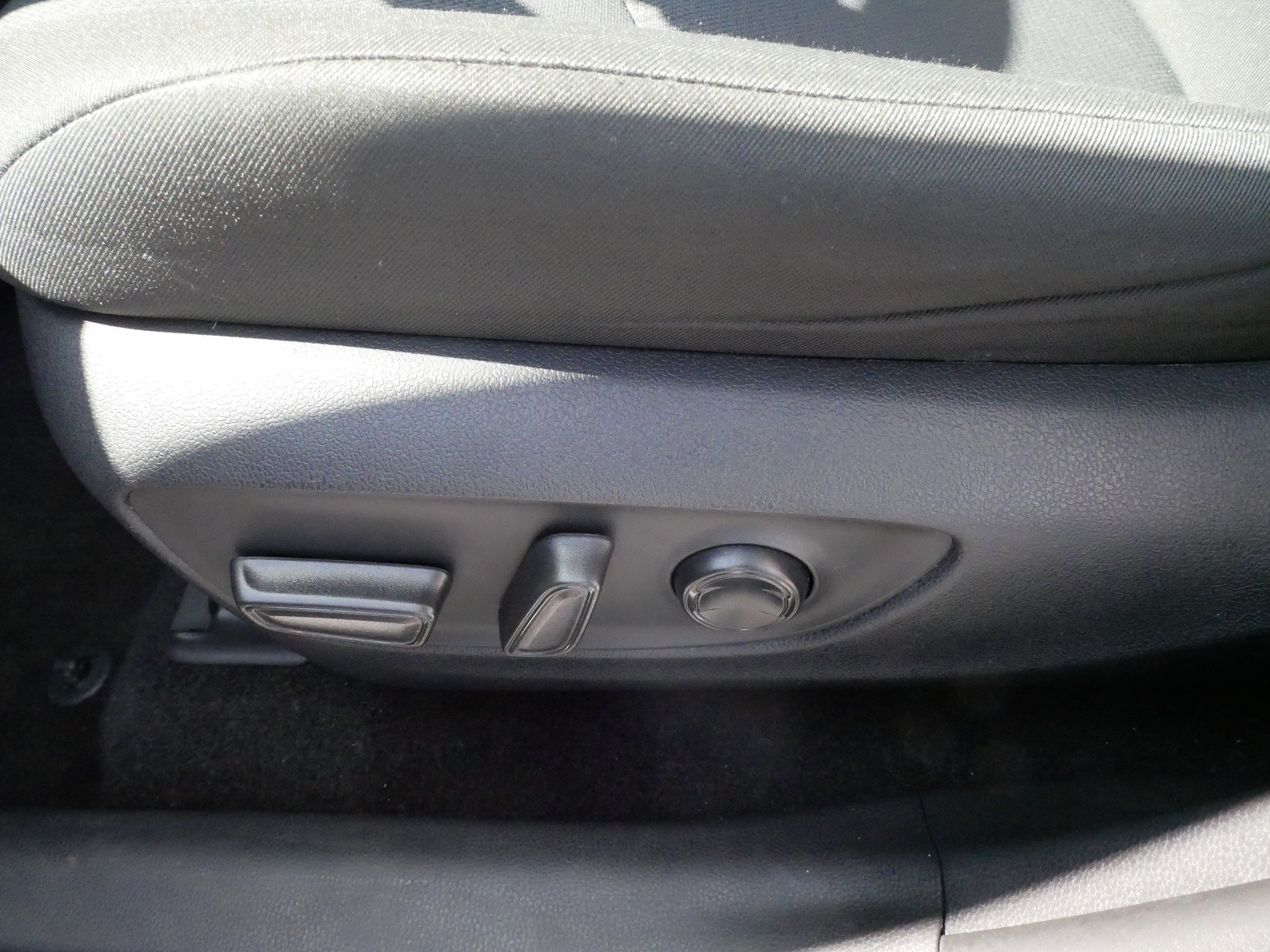 Certified Used 2025 SILVER SKY METALLIC Toyota XLE image 20