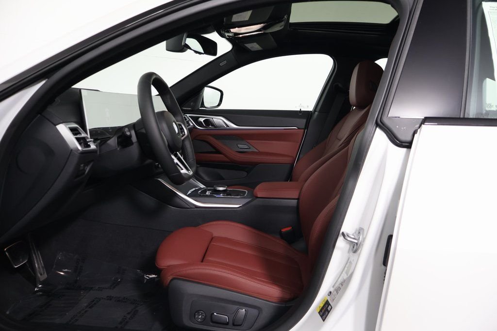 New 2026 Mineral White Metallic BMW eDrive40 image 5