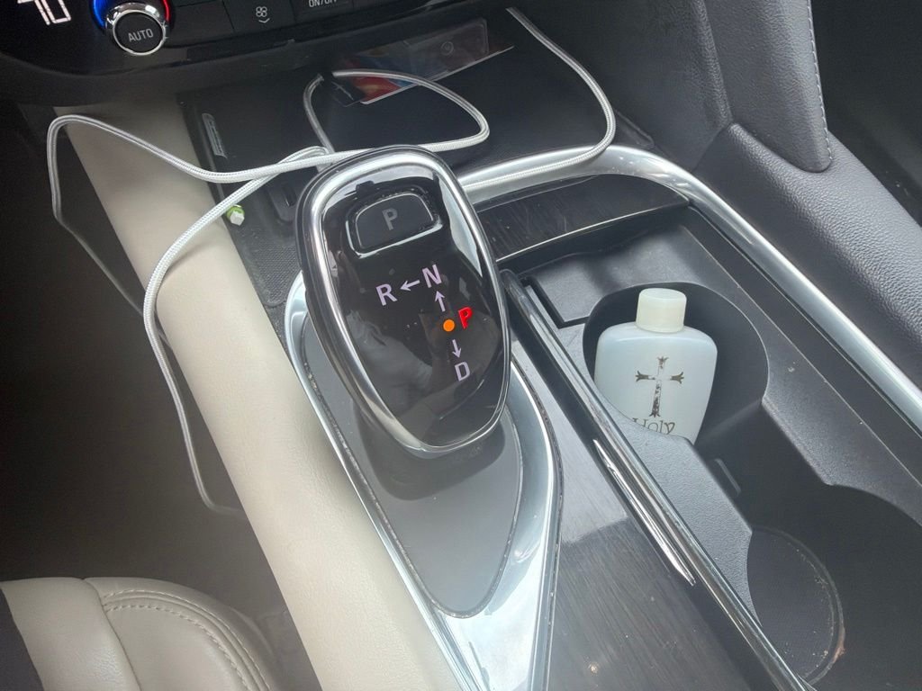 Used 2018 Quicksilver Metallic Buick Essence image 13