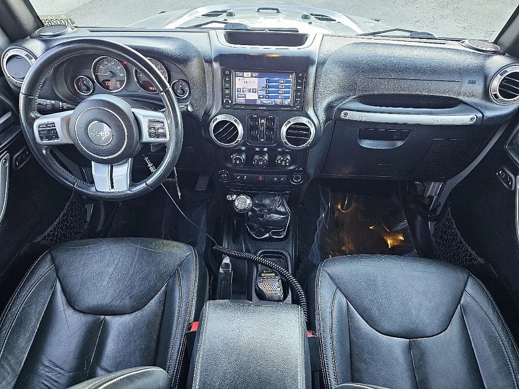 Used 2015 Silver Jeep Unlimited Rubicon image 20