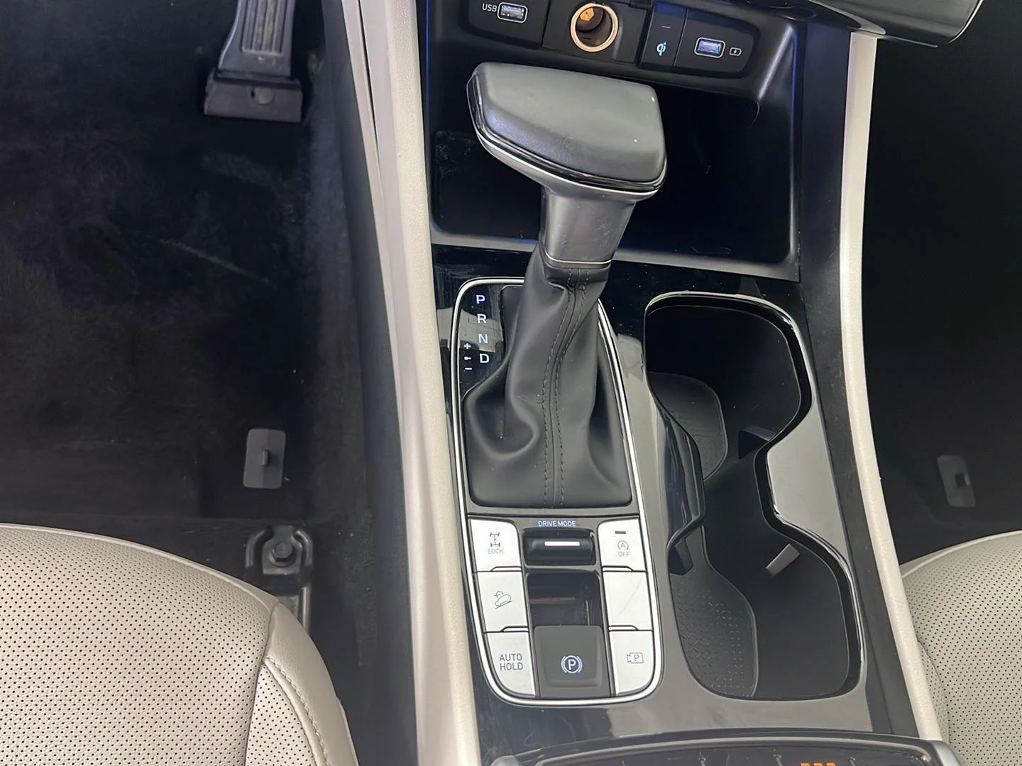 Used 2023 Shimmering Silver Hyundai SEL image 23